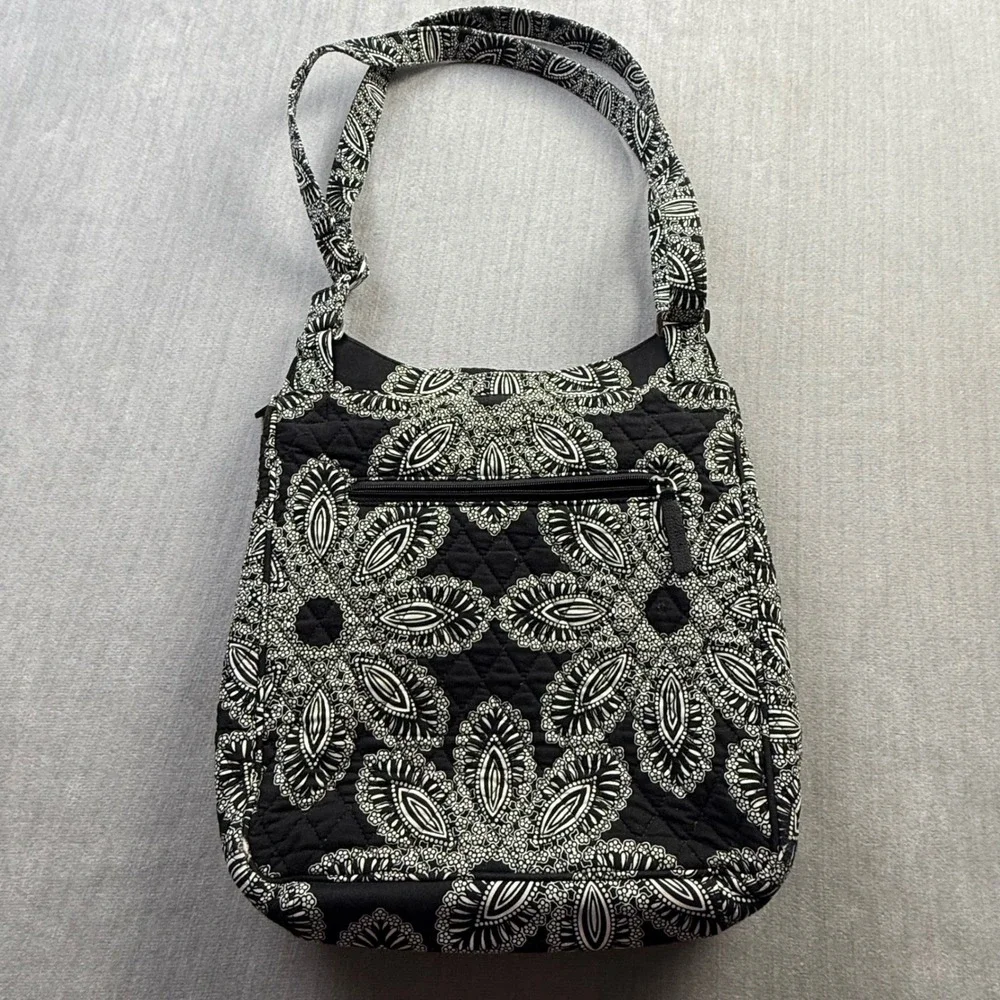 Vera Bradley Quilted Crossbody Bag Black White Medallion Paisley Strap‎